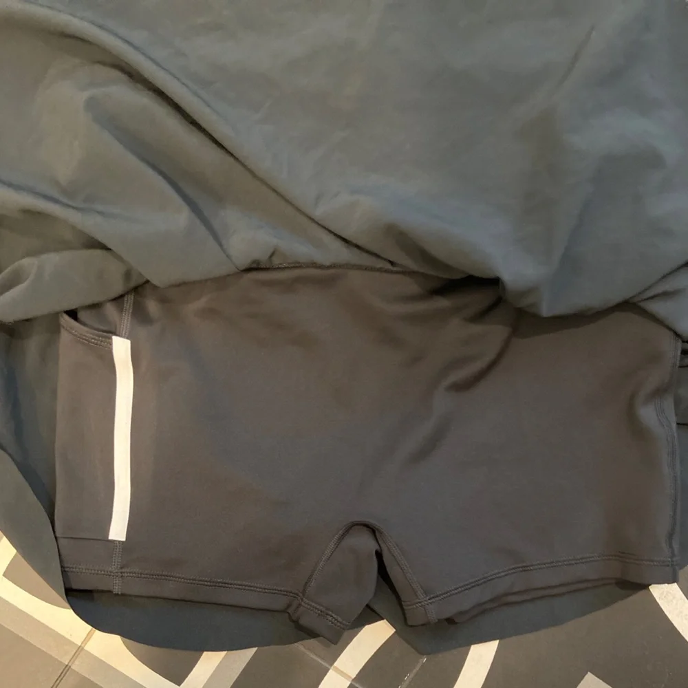 NIKE Dri-Fit tennis skirt built in short Sporty Pickleball Active Skort Size M